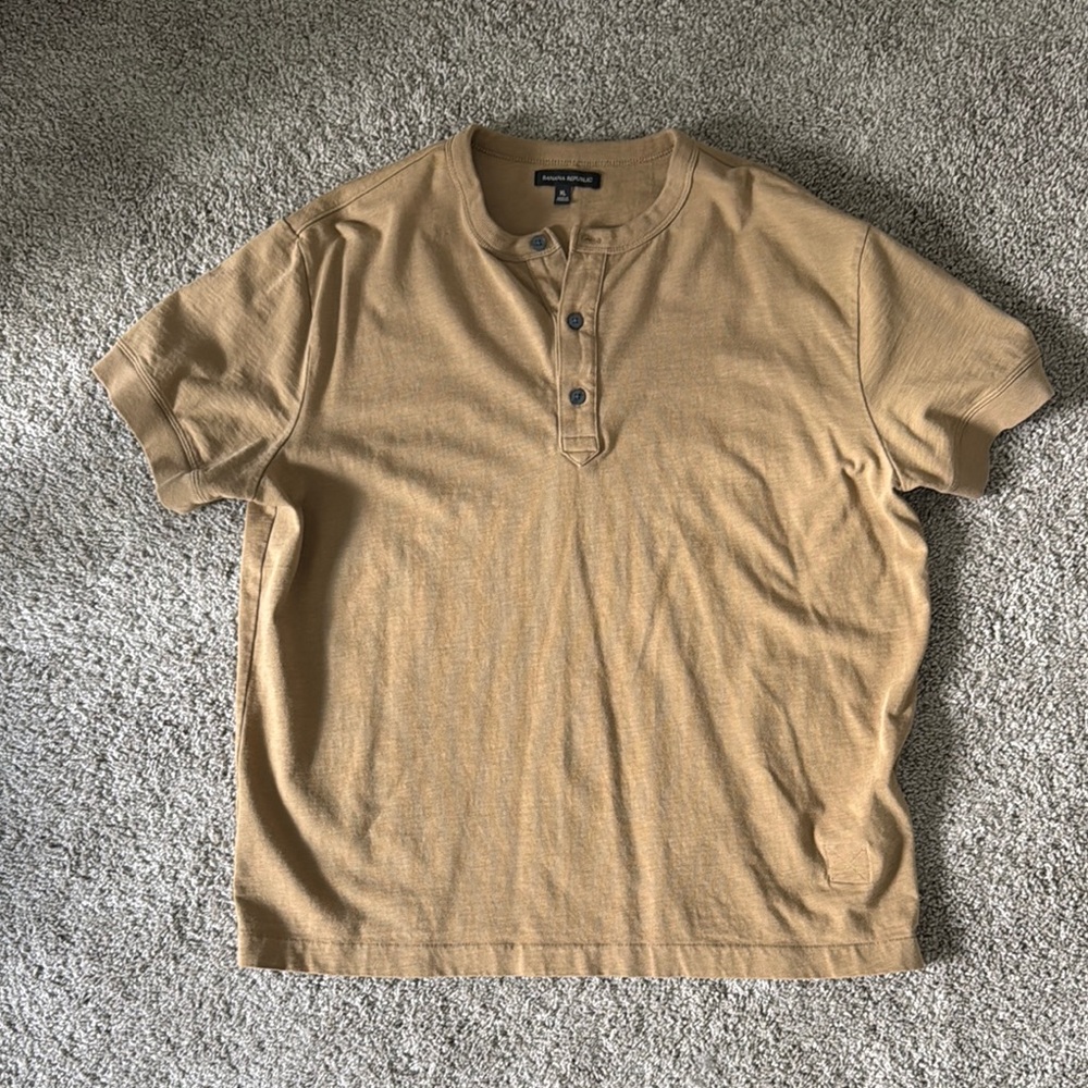 Tan Short Sleeve Tee with Relaxed Fit